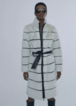 Abrigo pelo detalle efecto piel | COLECCIÓN LOLA | Lola Casademunt