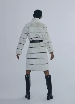 Abrigo pelo detalle efecto piel | COLECCIÓN LOLA | Lola Casademunt