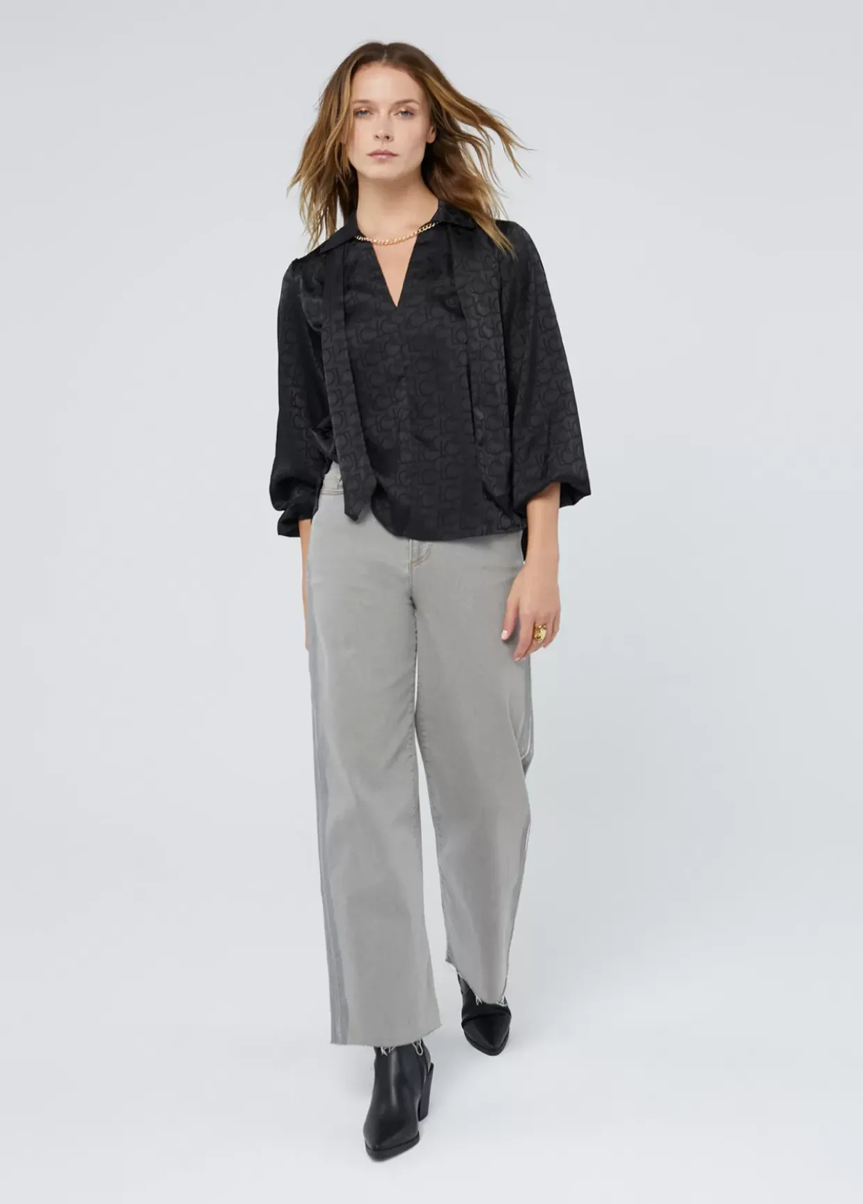 Blusa con lazo
