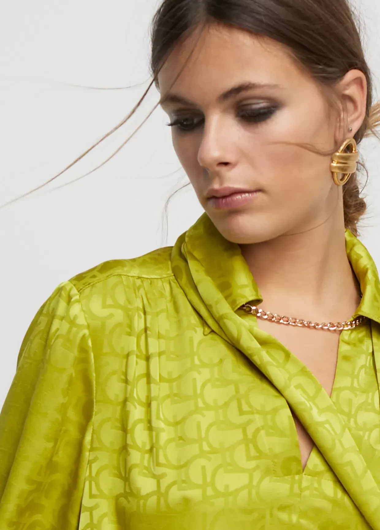 Blusa con lazo