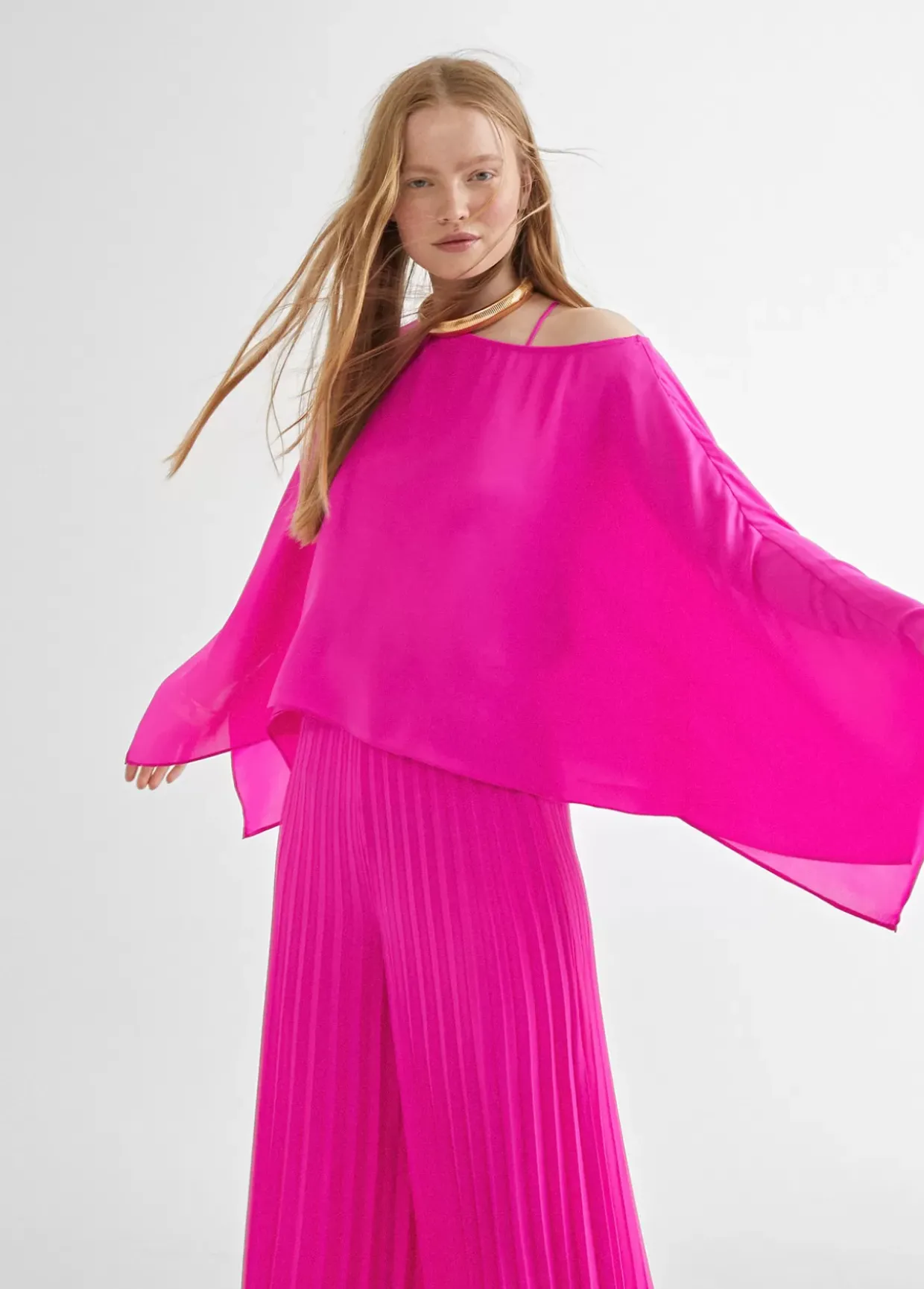 Blusa/capa satinada