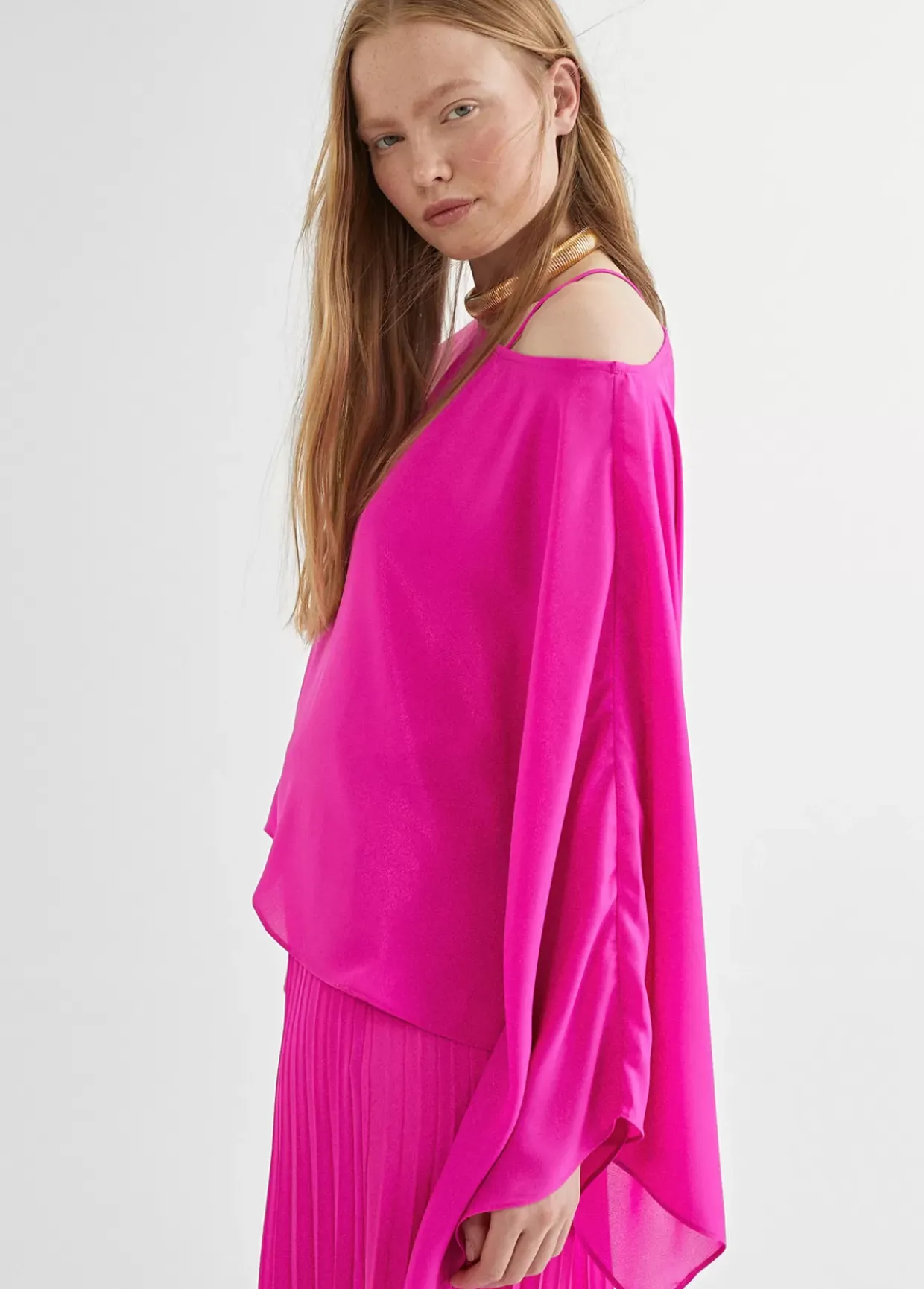 Blusa/capa satinada