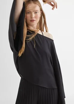 Blusa/capa satinada