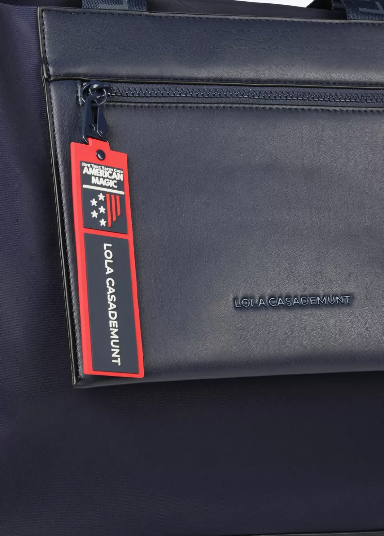 Bolso de viaje edición limitada - Lola Casademunt