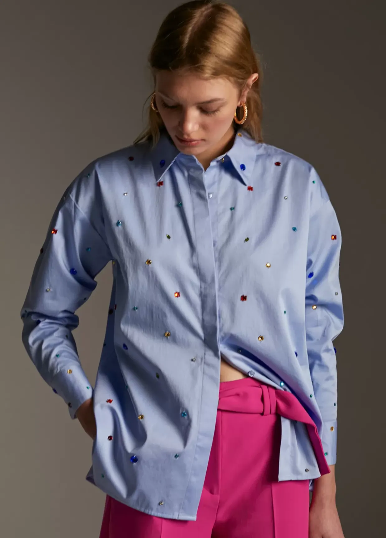 Camisa detalle joyas