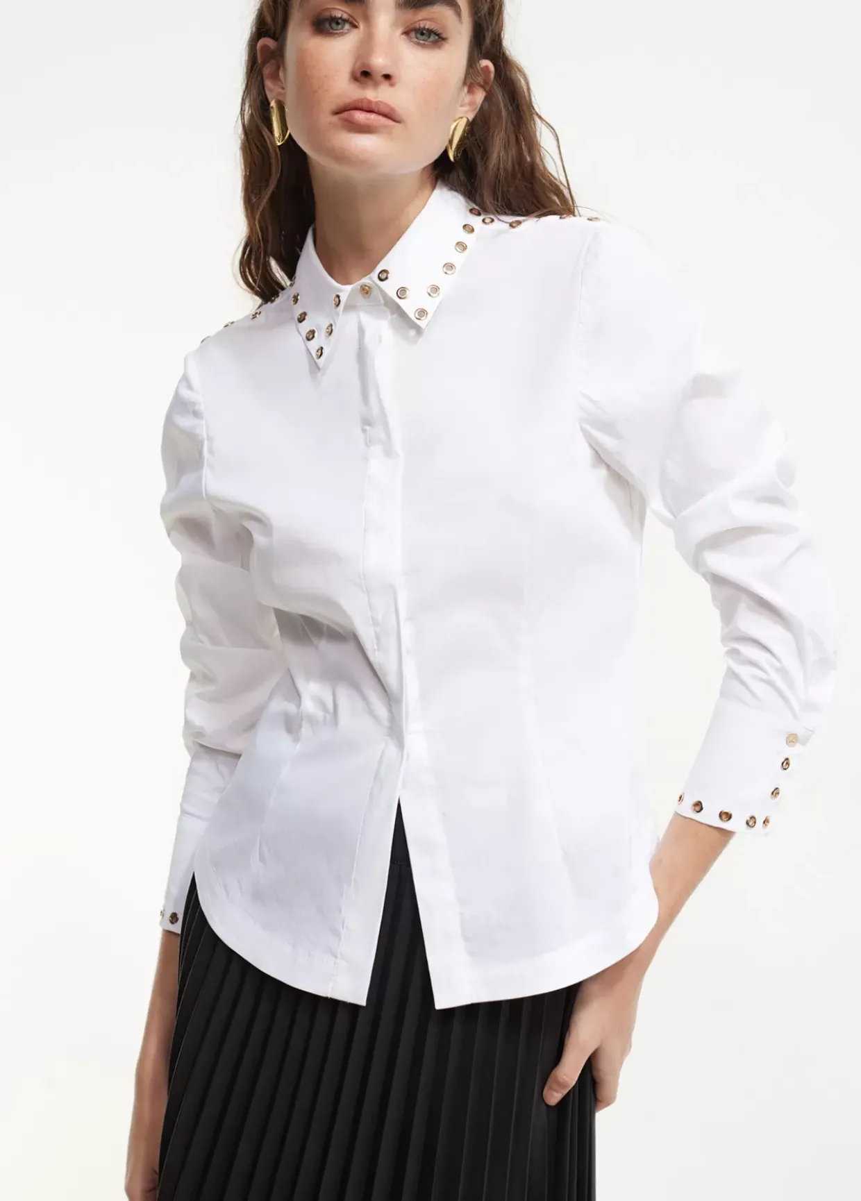 Camisa detalle tachas