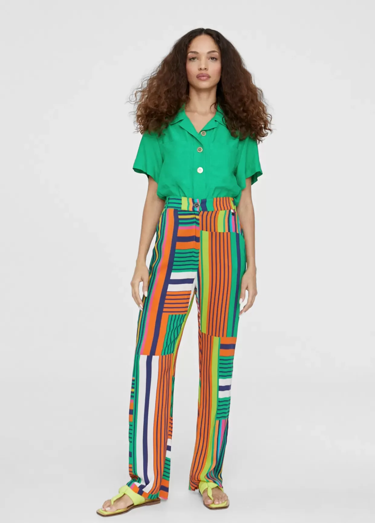 Camisa fluida con bolsillos