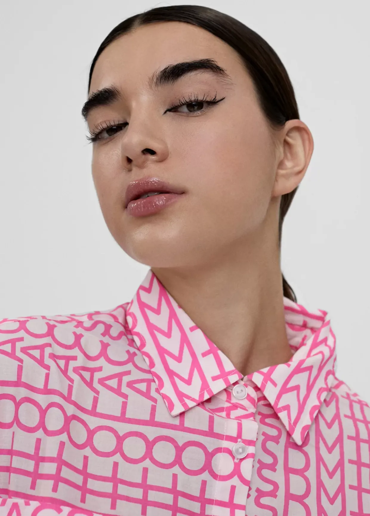Camisa logomanía