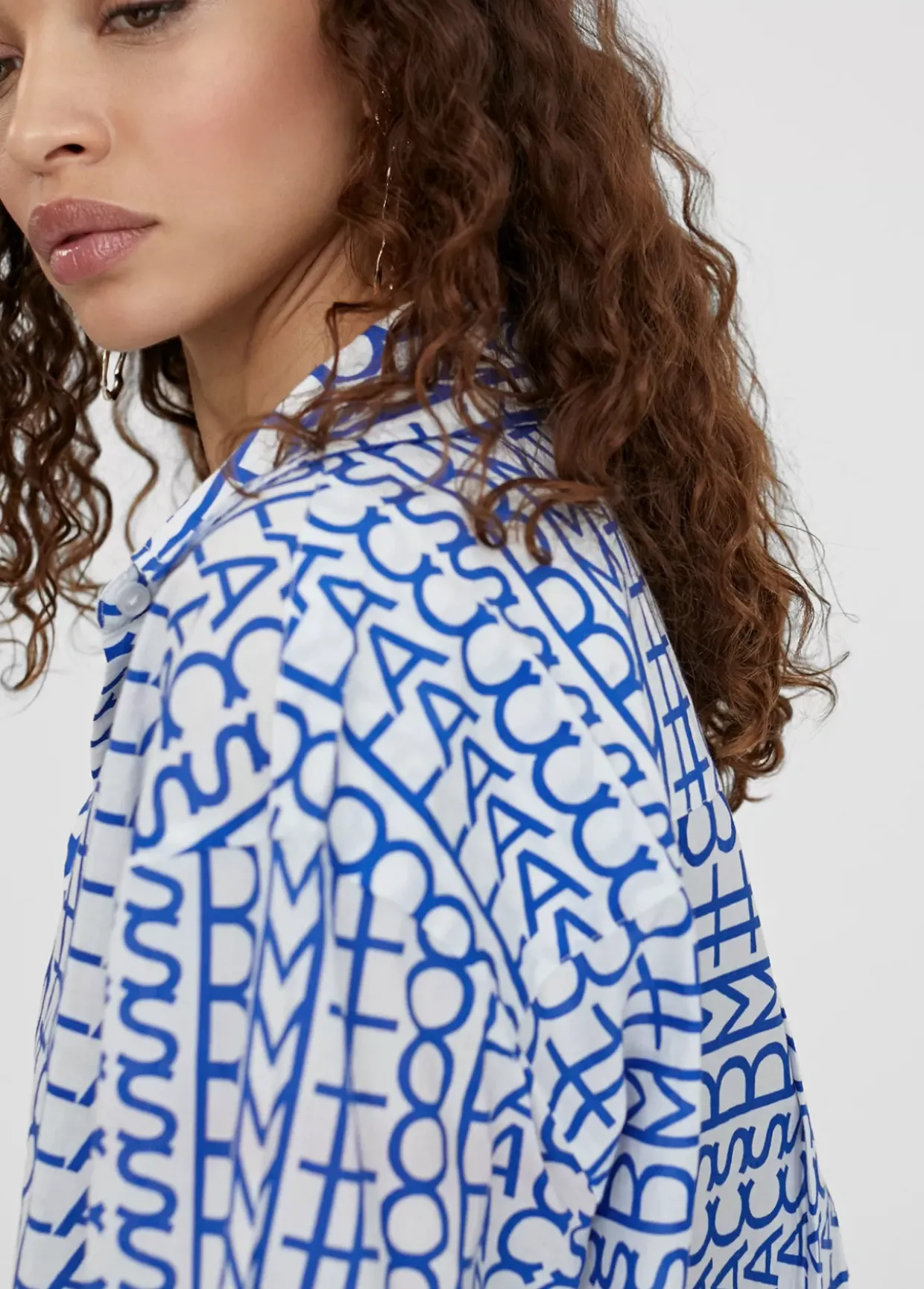 Camisa logomania