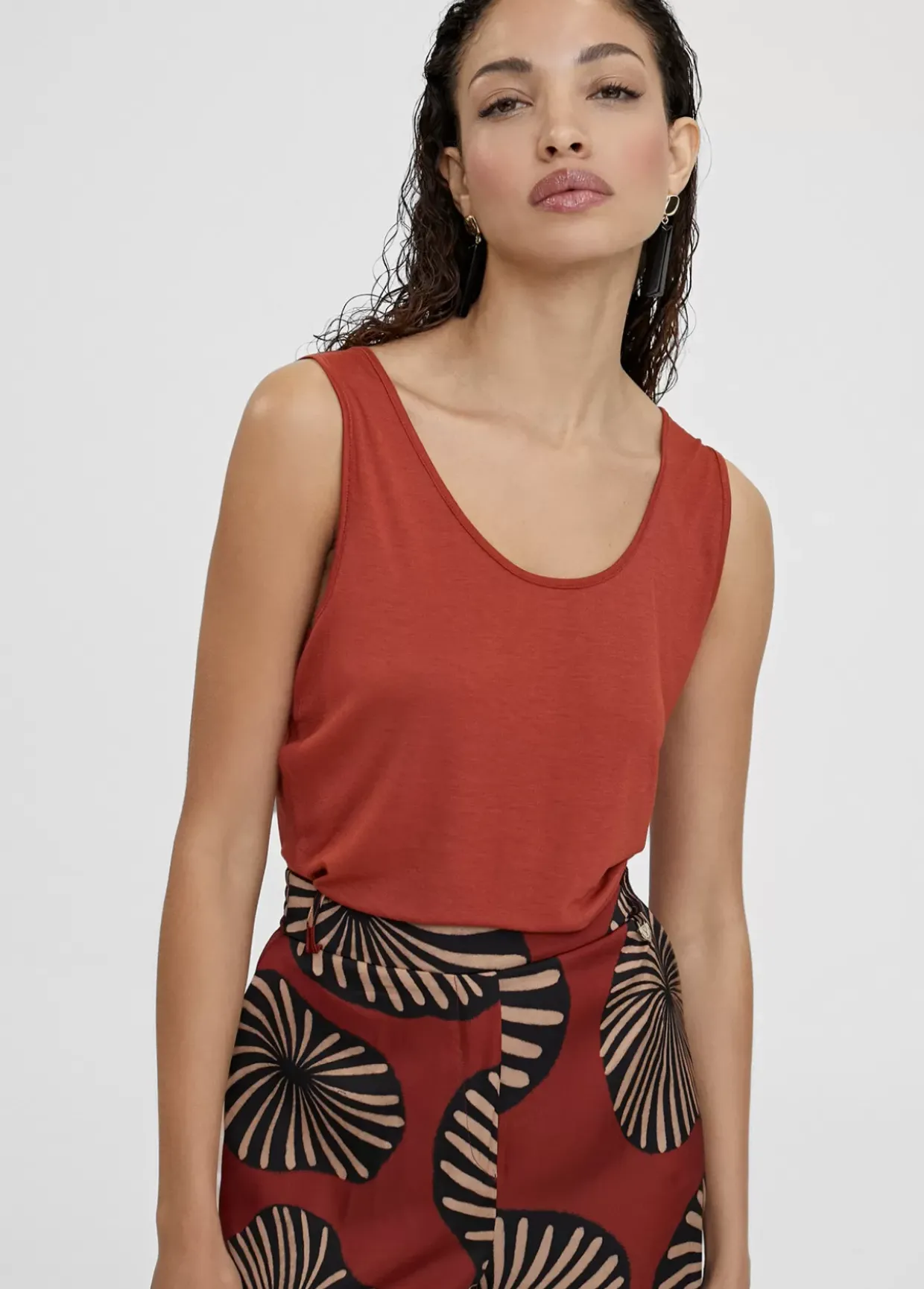 Camiseta lisa de tirantes