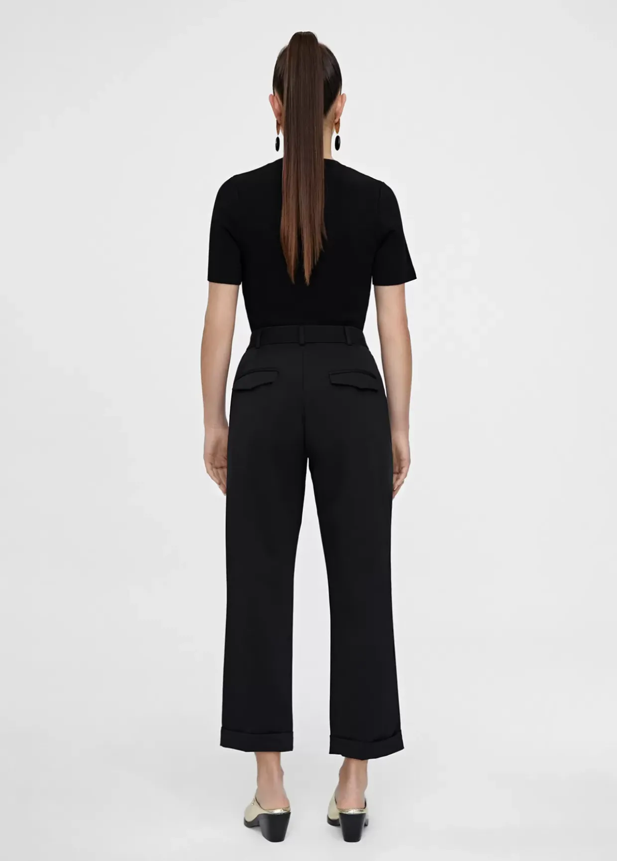 Pantalón cropped negro
