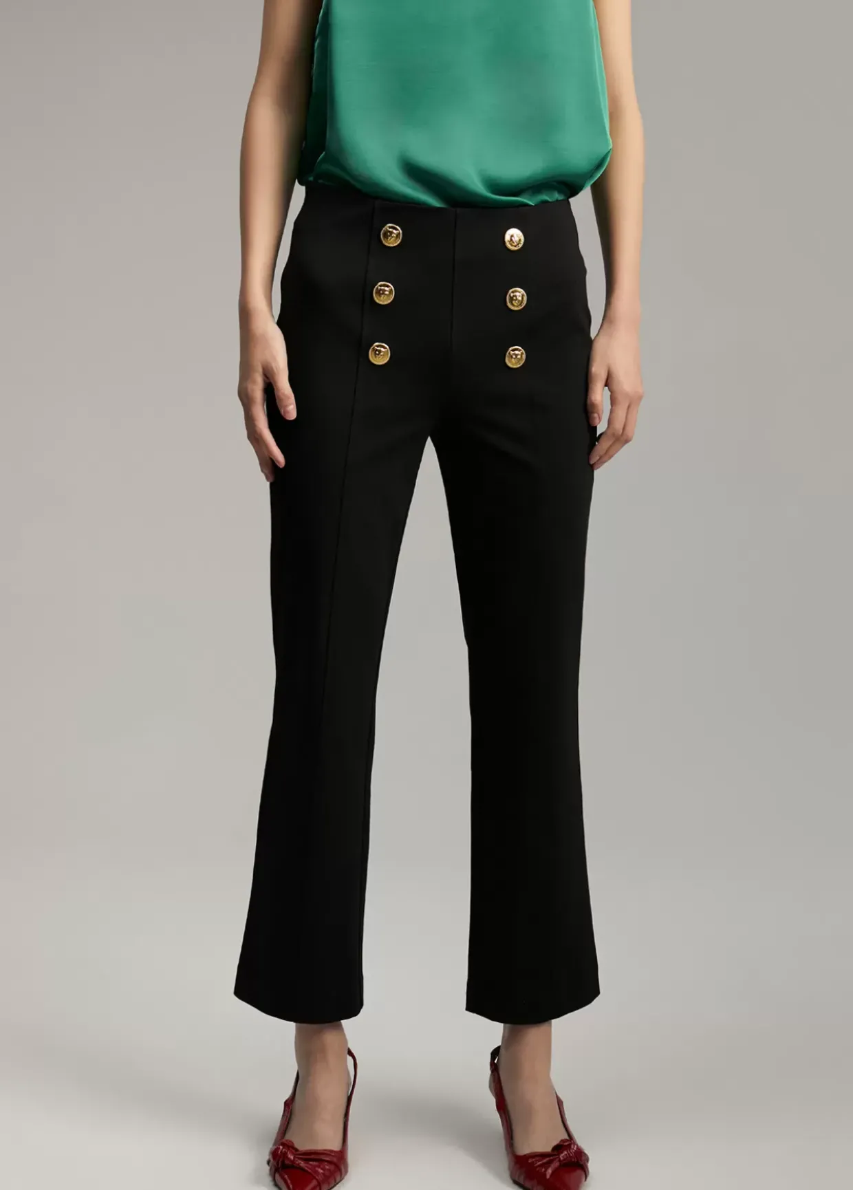 Pantalón detalle botones