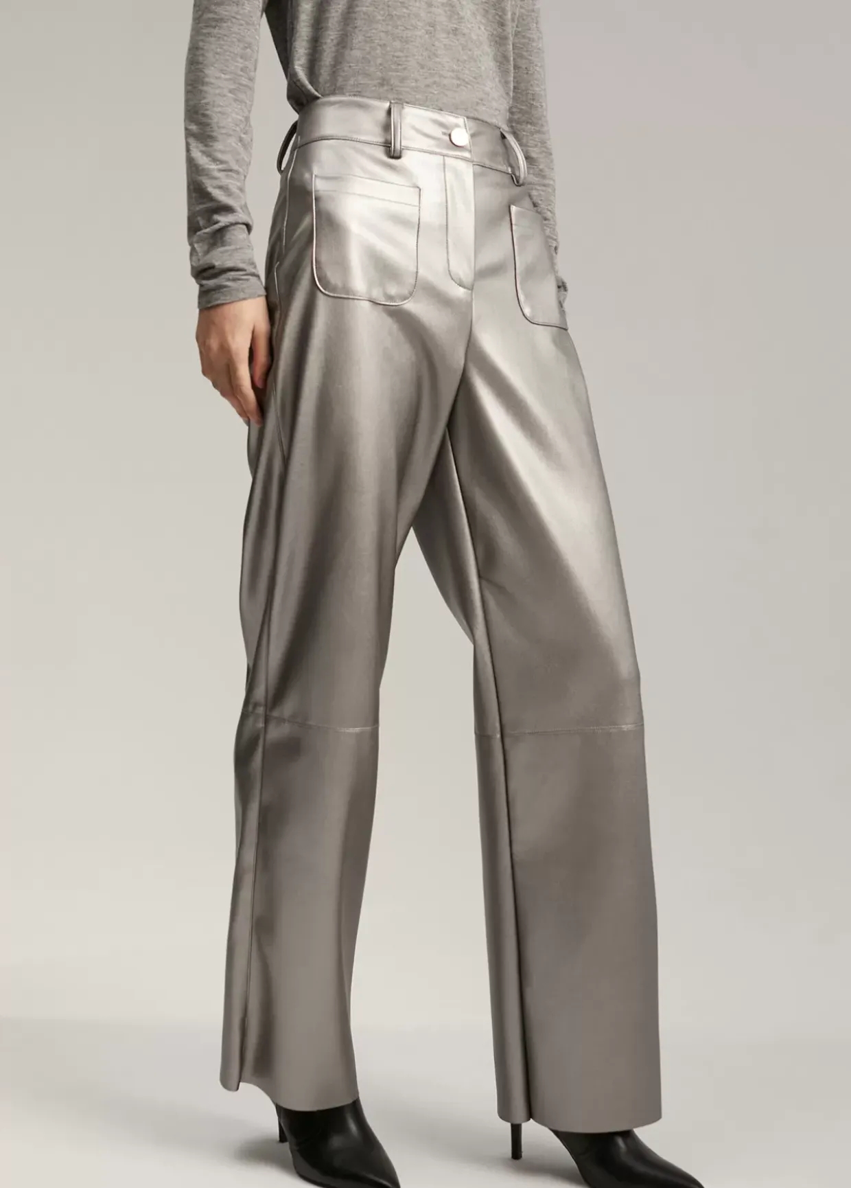 Pantalón efecto piel