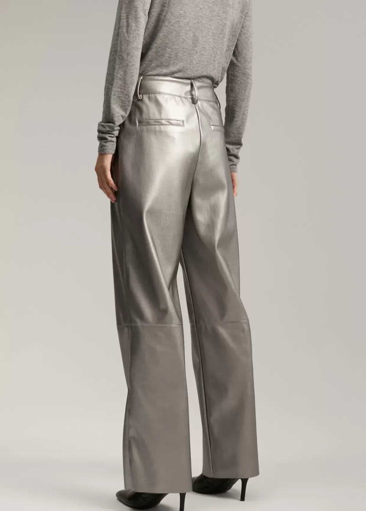 Pantalón efecto piel