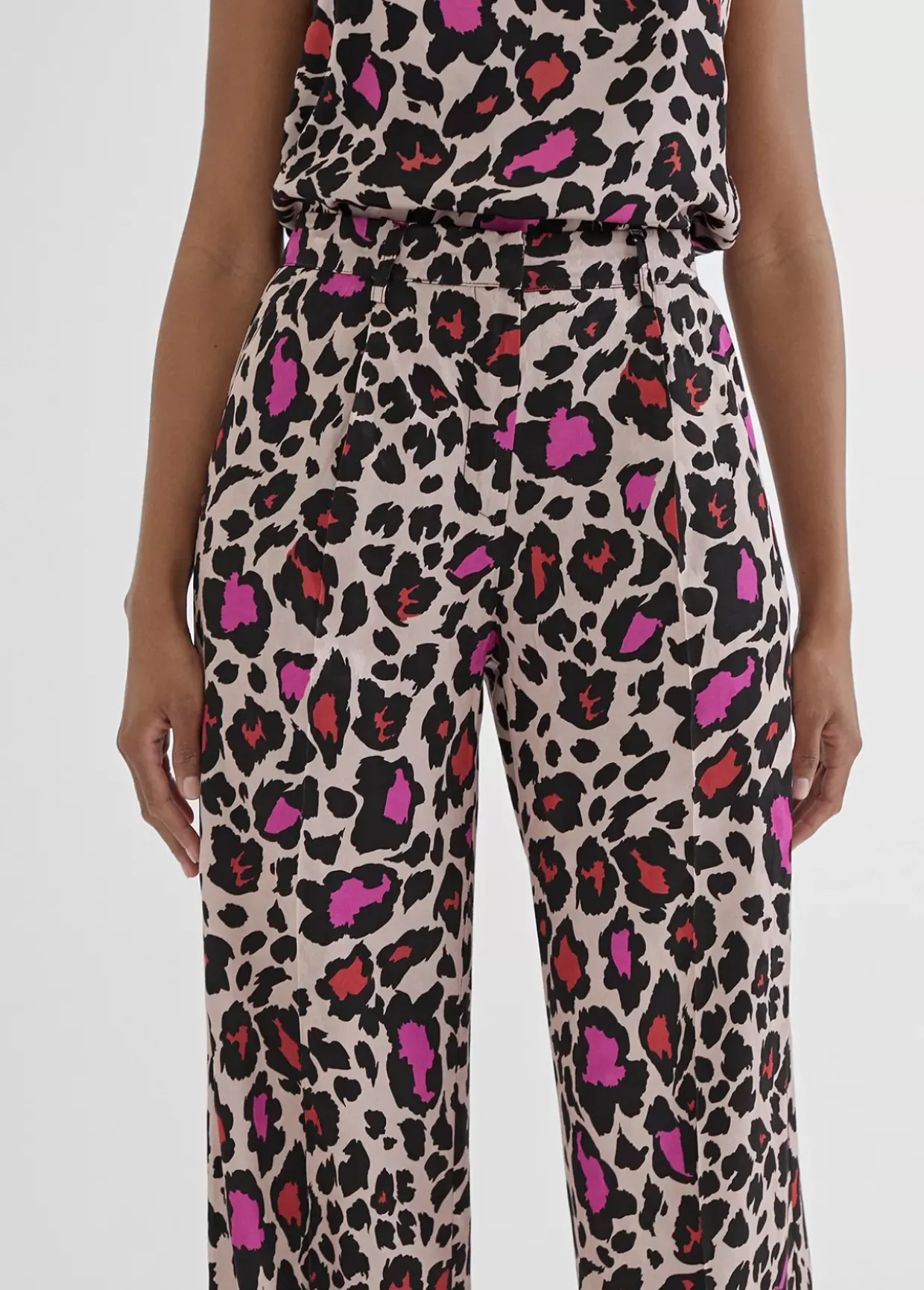 Pantalón recto animal print