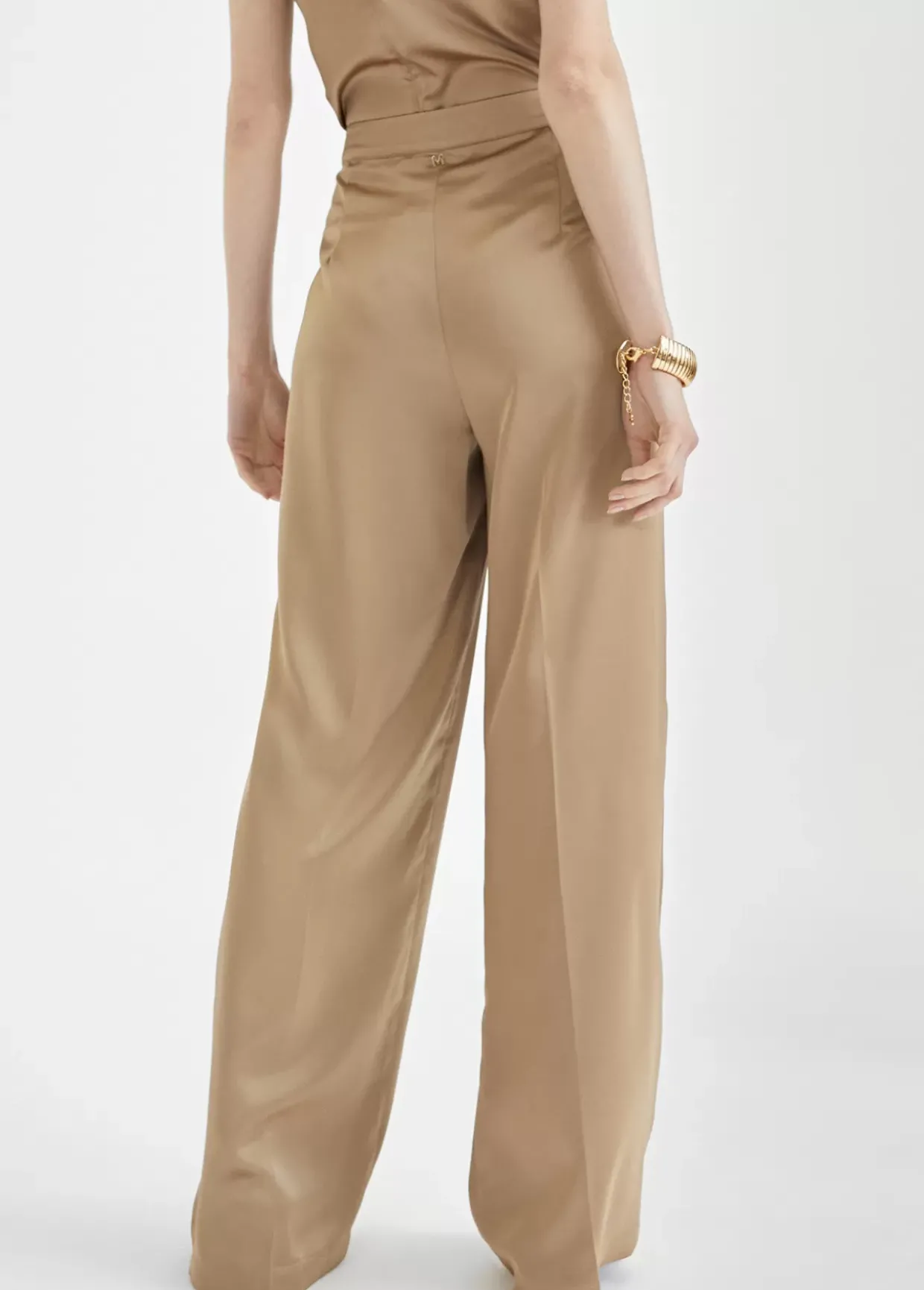 Pantalón recto satinado