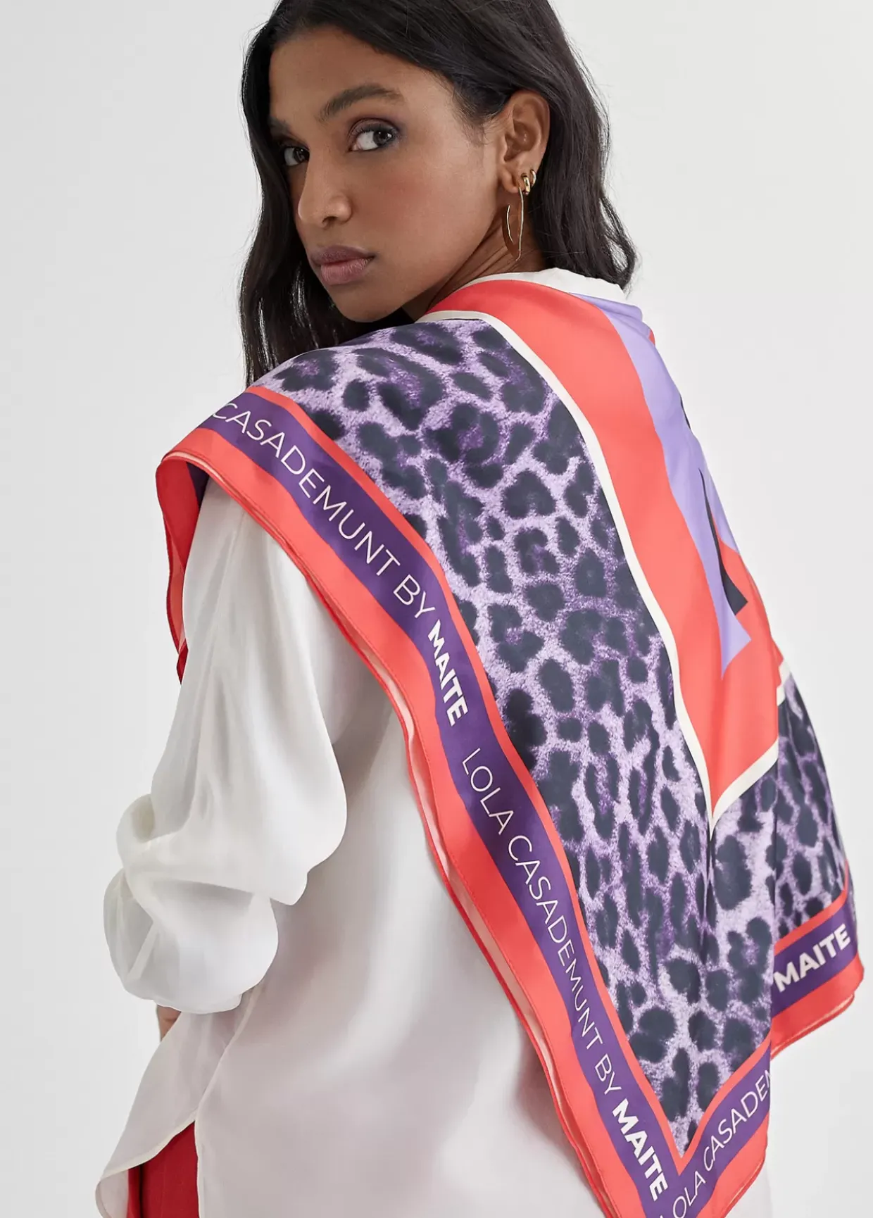 Pañuelo animal leopardo lilas
