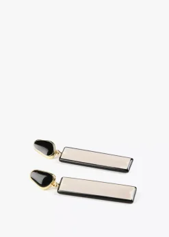 Pendientes blanco y negro