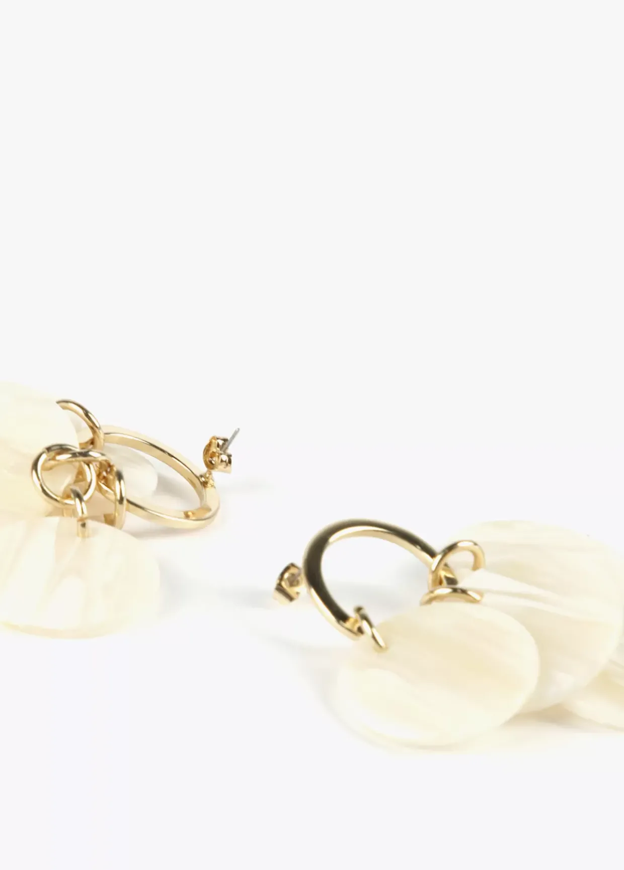 Pendientes piezas nacaradas