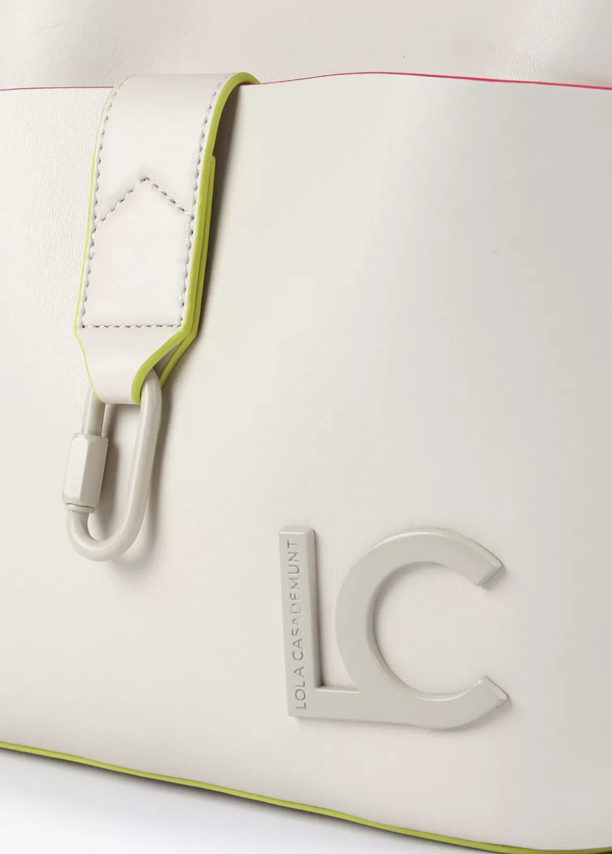 Shopper crudo detalles contraste
