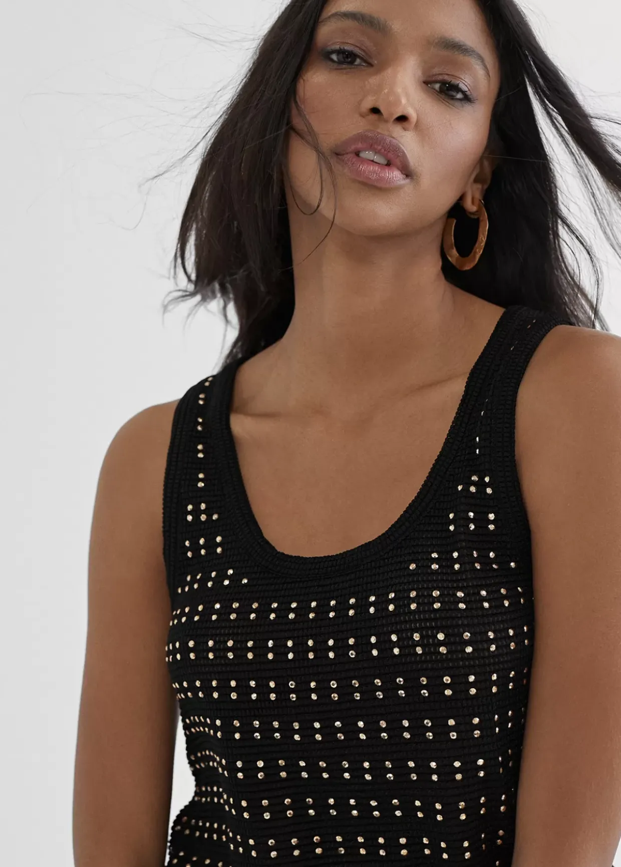 Top semi transparente negro