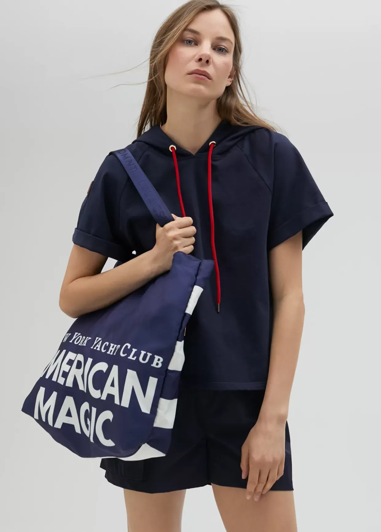 Tote bag de color azul American Magic - Lola Casademunt