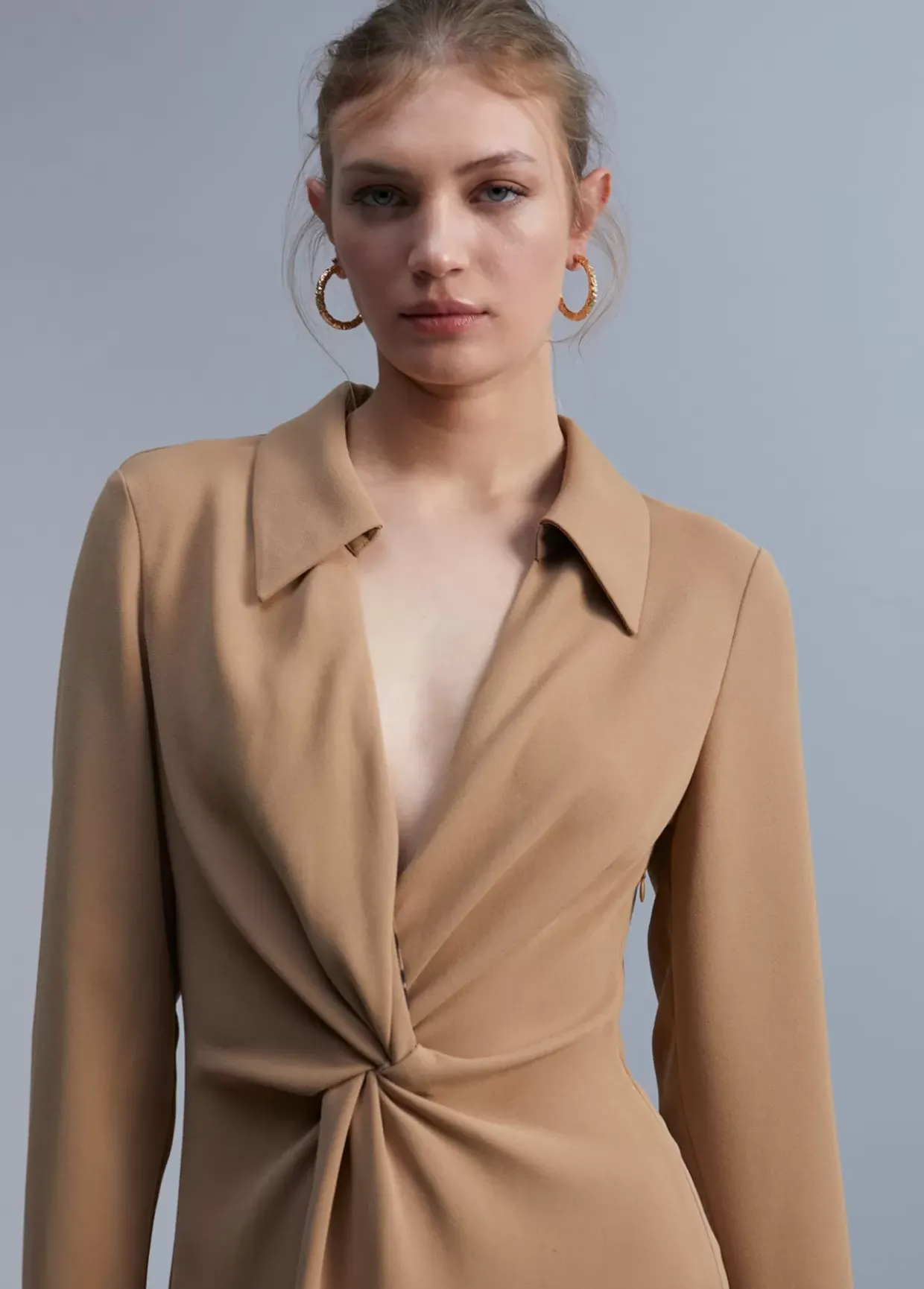 Vestido midi nudo