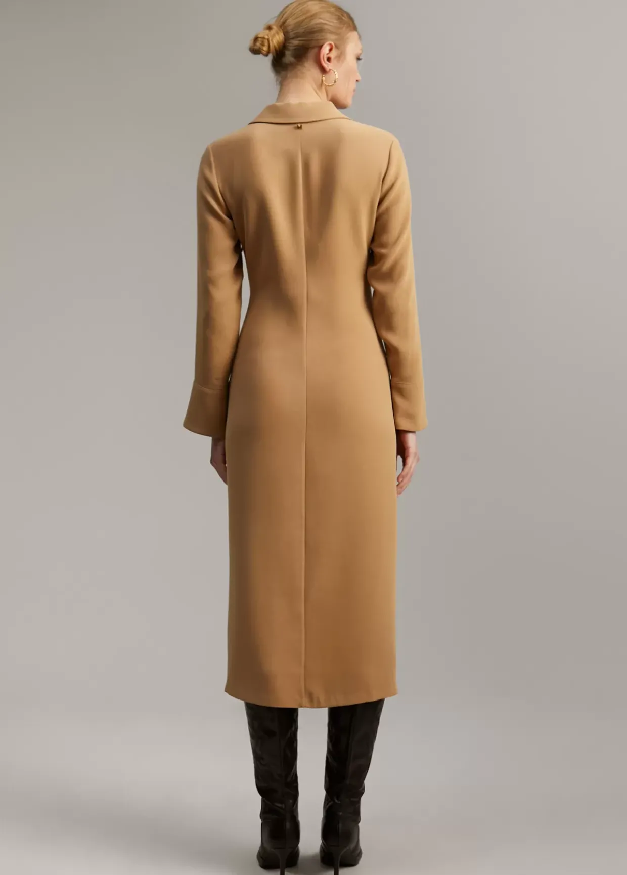 Vestido midi nudo