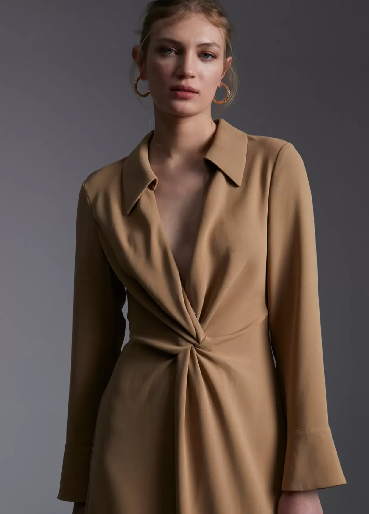 Vestido midi nudo