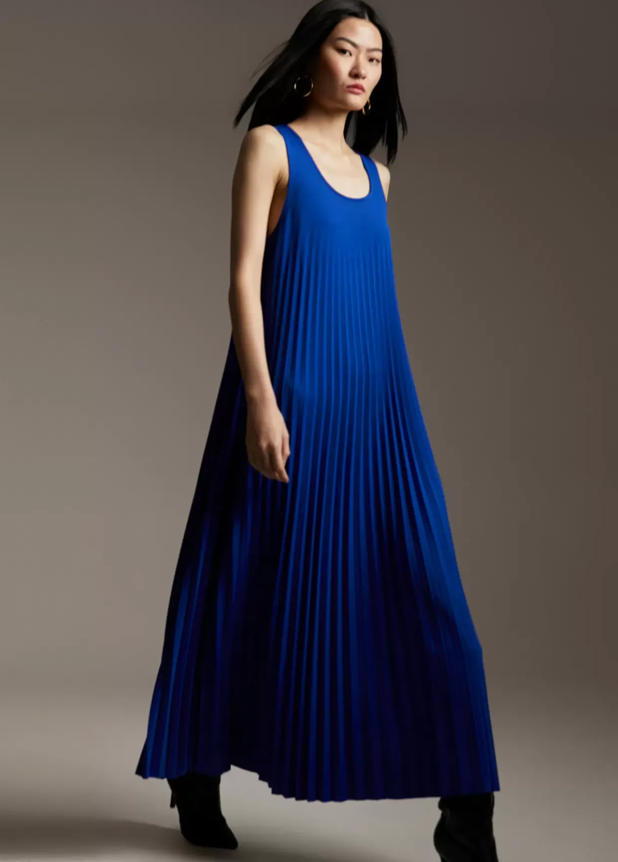 Vestido sin manga plisado