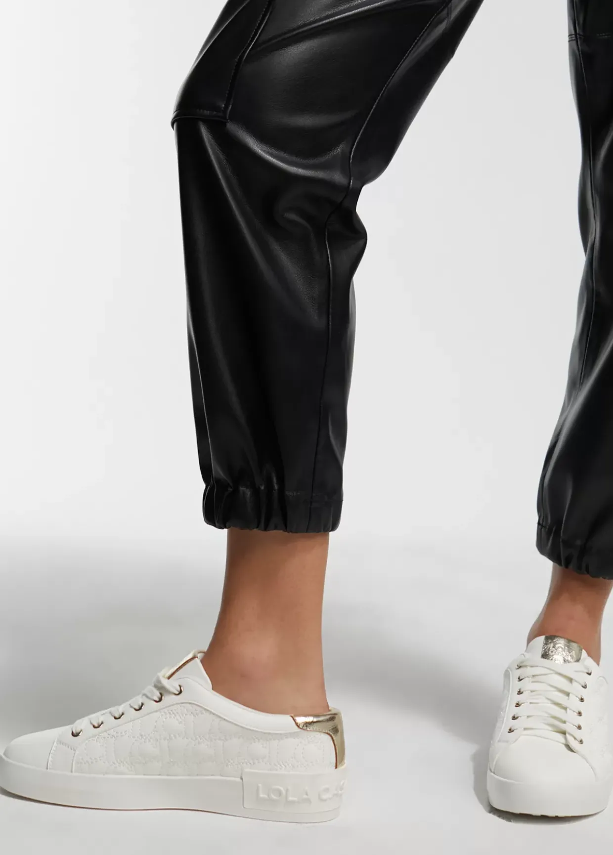Zapatillas deportivas metalizadas